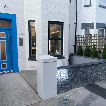 Cloud9 Guest House - By Coastline Retreats - Newly Renovated, Beautiful Ensuite Rooms Near Seafront In Town Centre, Netflix, Superfast Wifi, Communal Kitchen Bournemouth Eksteriør bilde