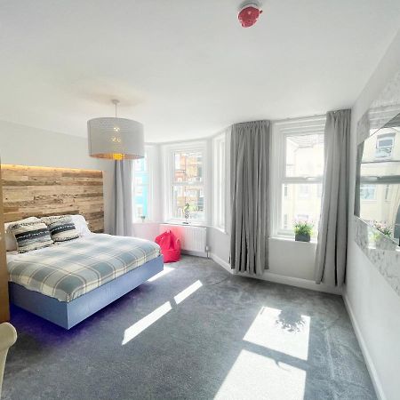 Cloud9 Guest House - By Coastline Retreats - Newly Renovated, Beautiful Ensuite Rooms Near Seafront In Town Centre, Netflix, Superfast Wifi, Communal Kitchen Bournemouth Eksteriør bilde