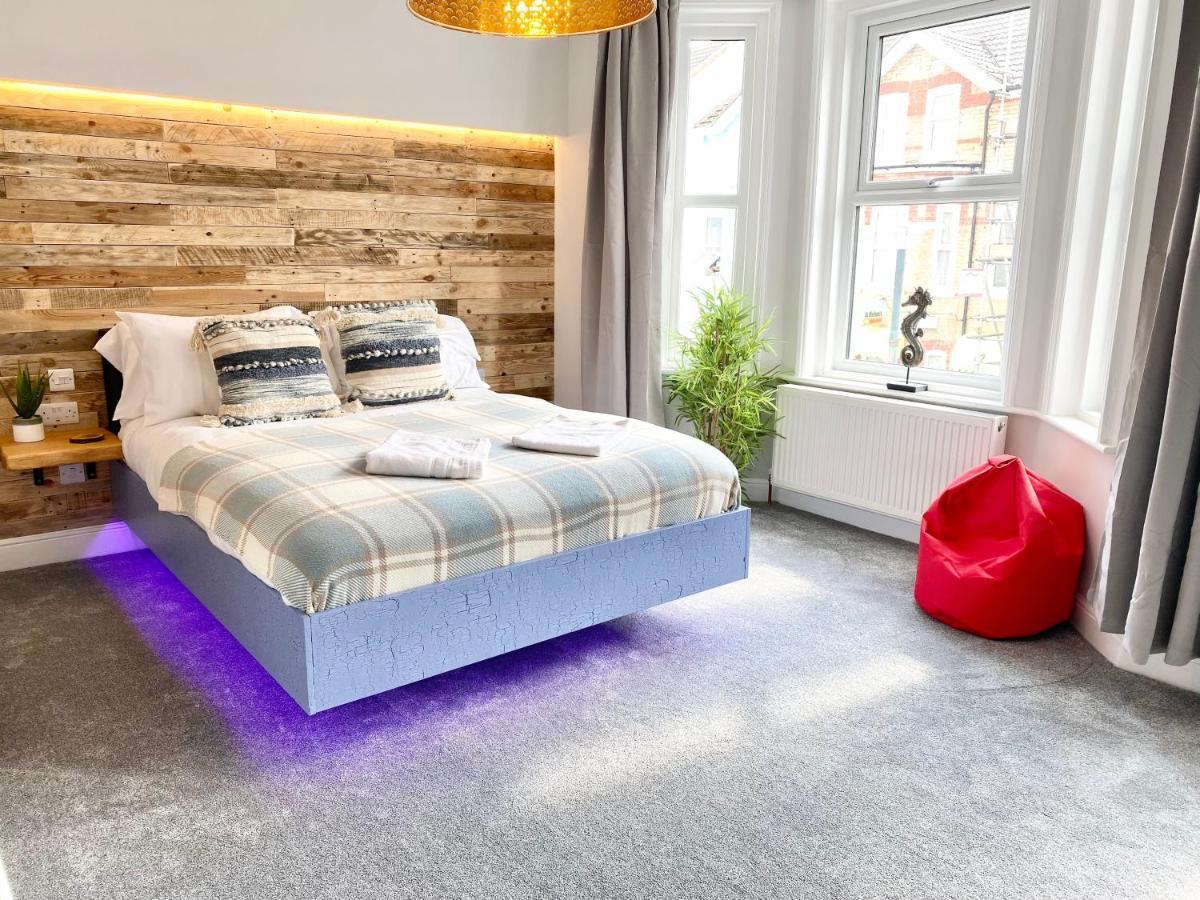 Cloud9 Guest House - By Coastline Retreats - Newly Renovated, Beautiful Ensuite Rooms Near Seafront In Town Centre, Netflix, Superfast Wifi, Communal Kitchen Bournemouth Eksteriør bilde