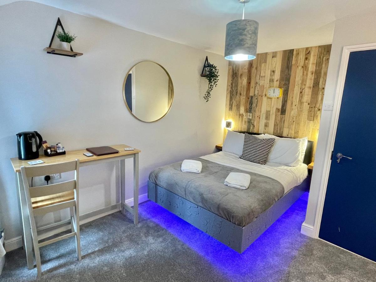 Cloud9 Guest House - By Coastline Retreats - Newly Renovated, Beautiful Ensuite Rooms Near Seafront In Town Centre, Netflix, Superfast Wifi, Communal Kitchen Bournemouth Eksteriør bilde