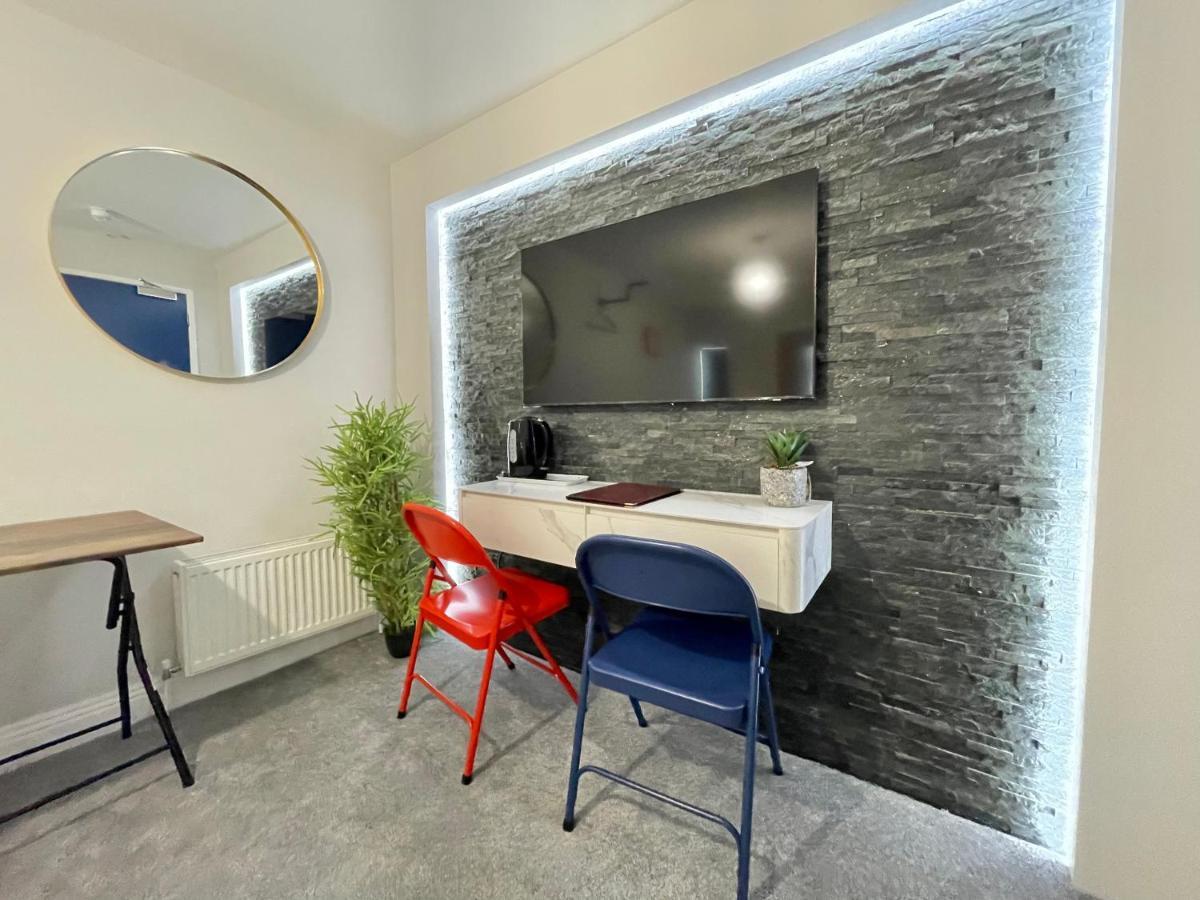 Cloud9 Guest House - By Coastline Retreats - Newly Renovated, Beautiful Ensuite Rooms Near Seafront In Town Centre, Netflix, Superfast Wifi, Communal Kitchen Bournemouth Eksteriør bilde